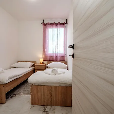 아파트 Sereno 자다르